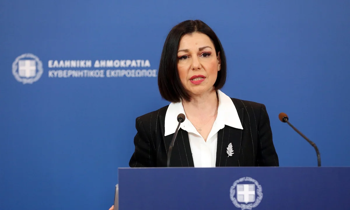 Κορονοϊός: Περιορισμοί στις πτήσεις και οι αλλαγές στα Κέντρα Υποδοχής ανακοίνωσε η Αριστοτελία Πελώνη