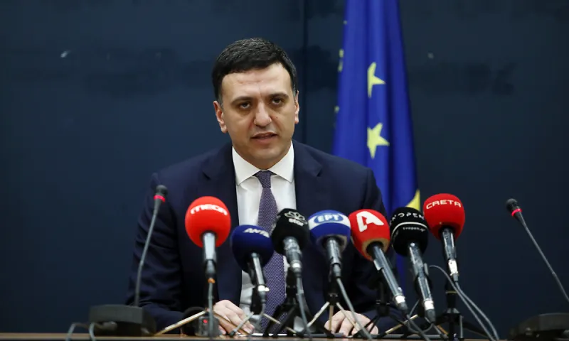 Κορονοϊός - Κικίλιας: «2.058 συνολικά οι κλίνες ΜΕΘ» (vid)