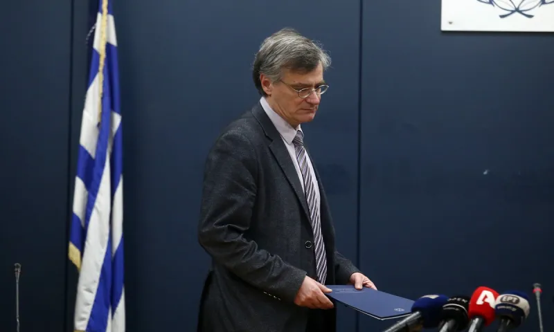 Ελλάδα: 20 νεκροί - 45 διασωληνωμένοι (vid)