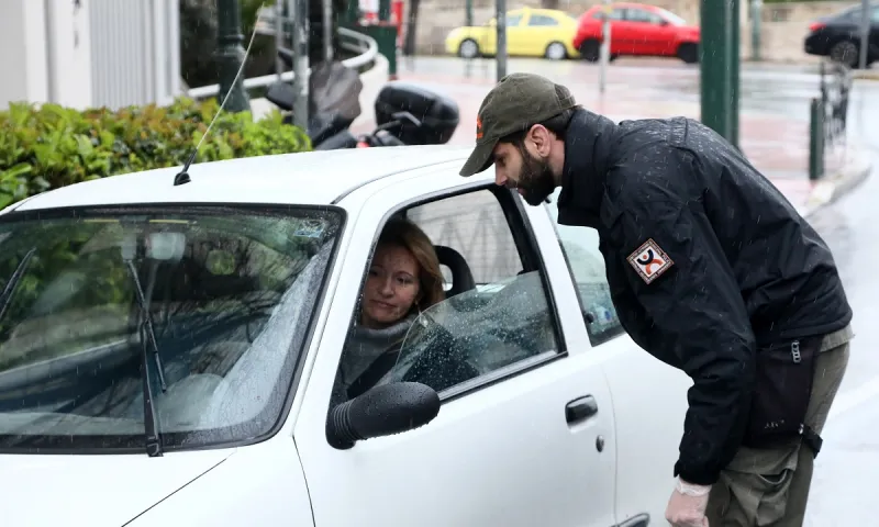 Απαγόρευση κυκλοφορίας: Πάνω από 1.000 παραβάσεις σε 24 ώρες! (vids)