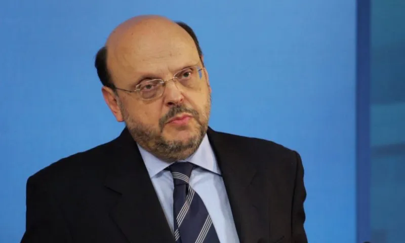 Αντώναρος: «Να μειωθούν στο 50% μισθοί βουλευτών, διοικητών ΔΕΚΟ, Δημάρχων»