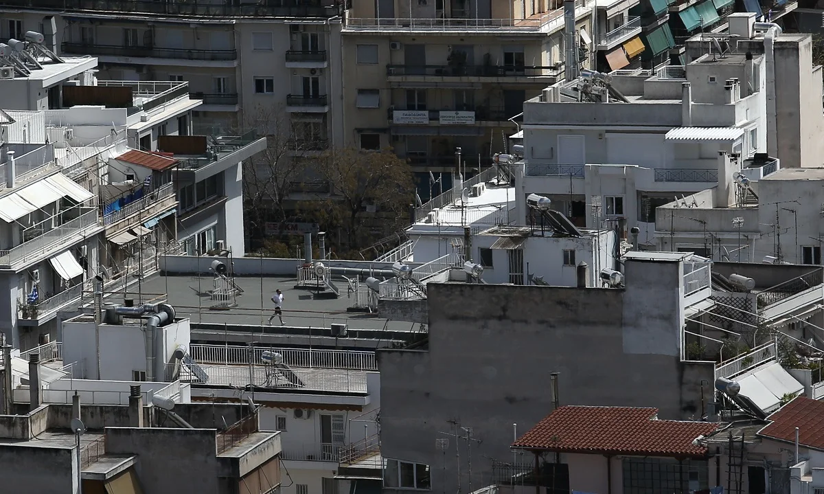 Ο κορονοϊός μετέτρεψε ταράτσες σε γυμναστήρια! (pics)