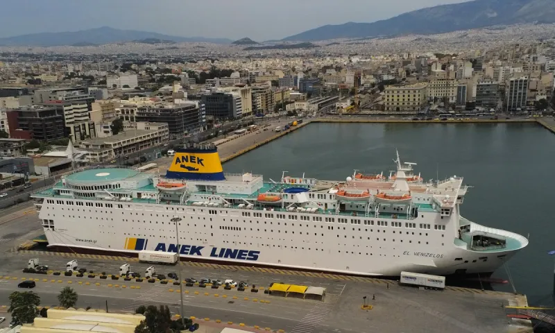 Κορονοϊός: Θετικό κρούσμα στο πλοίο «Ελευθέριος Βενιζέλος»