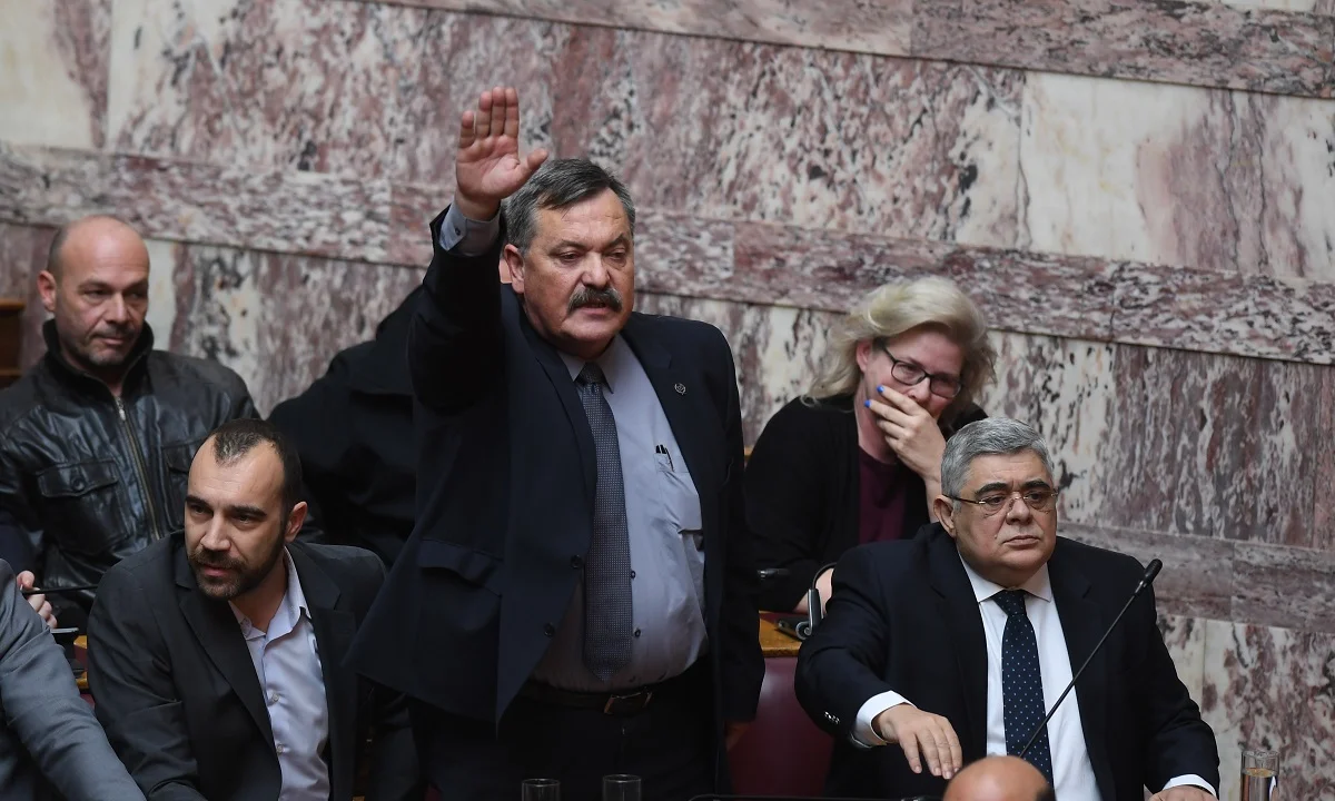 Χρήστος Παππάς: Εμετικό παραλήρημα για Γλέζο και Μπελογιάννη!