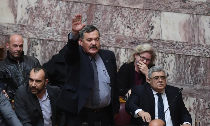 Χρήστος Παππάς: Εμετικό παραλήρημα για Γλέζο και Μπελογιάννη!