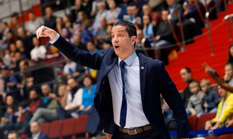 Σφαιρόπουλος: Δείχνει το δρόμο στους νέους συναδέλφους