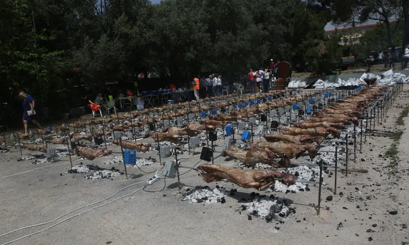 Πάσχα: Οριστική η απόφαση της κυβέρνησης, δεν σουβλίζουμε αρνί!