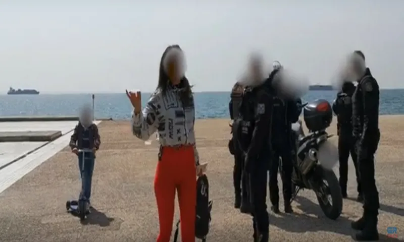 «Είστε κότες!» - Τα... έψαλε σε δημοσιογράφους και αστυνομικούς για τη Ν. Παραλία! (vid)