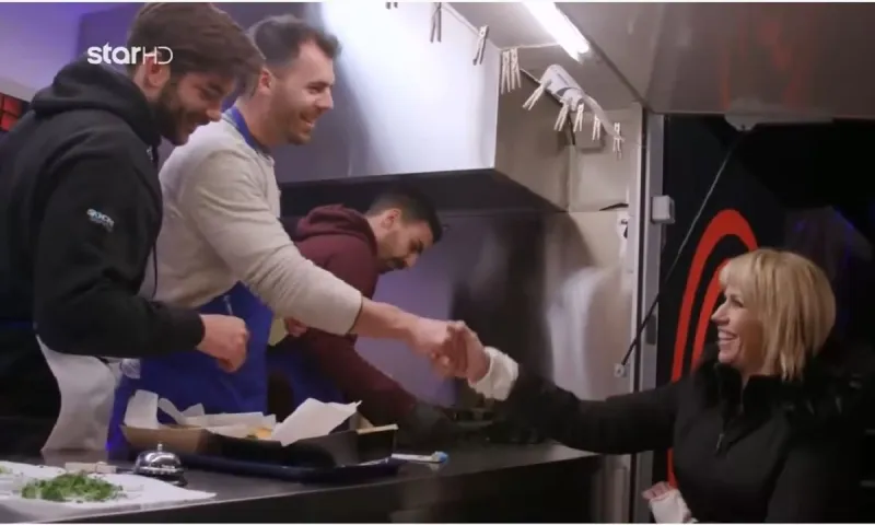 MasterChef 4: «Ο ένας το παίζει ωραίος κι άλλος γαμπρίζει με το "νι" και "λι"» (vid)