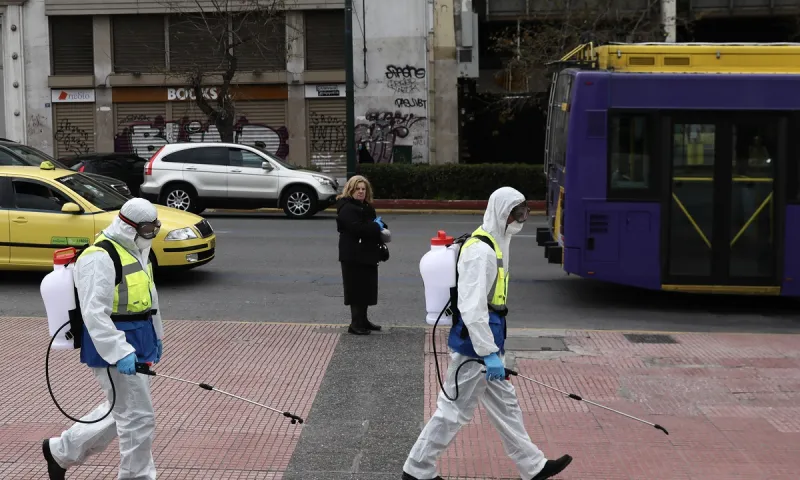 Απαγόρευση κυκλοφορίας: Χρονόμετρο στις μετακινήσεις, όριο στα SMS (vids)