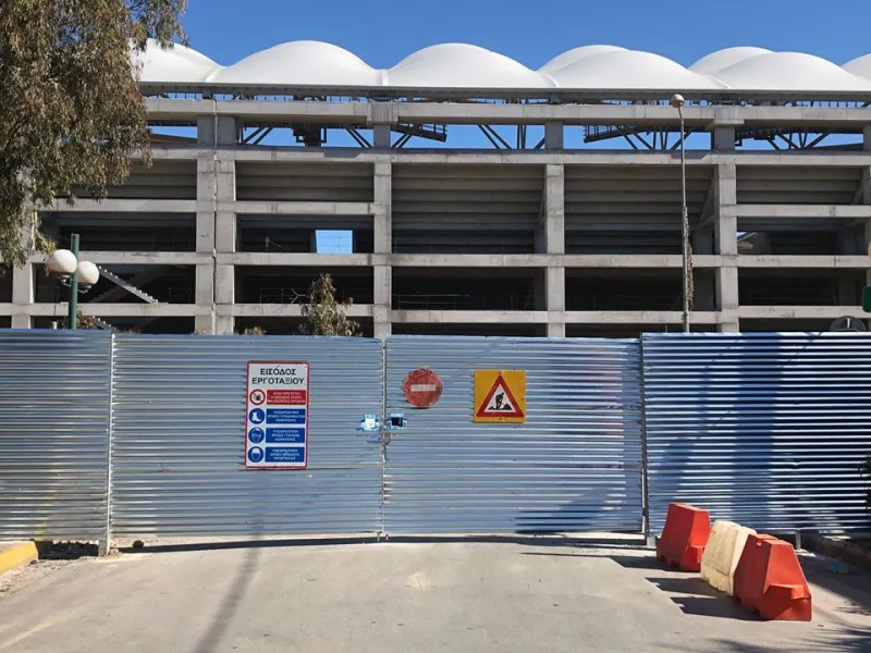 «Αγιά Σοφιά»: Περιφραγμένος πλέον ο χώρος γύρω από το γήπεδο ενόψει υπογειοποίησης