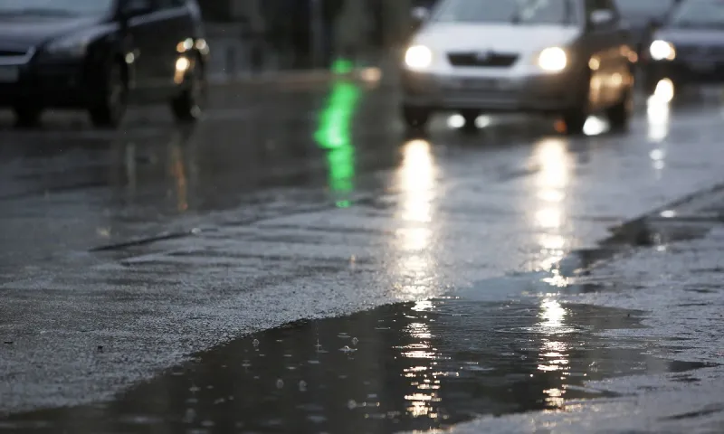 Καιρός 4/4: Κακοκαιρία στις περισσότερες περιοχές