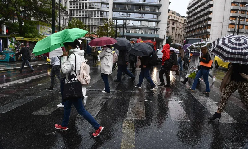 Καιρός 5/4: Συνεχίζεται η κακοκαιρία