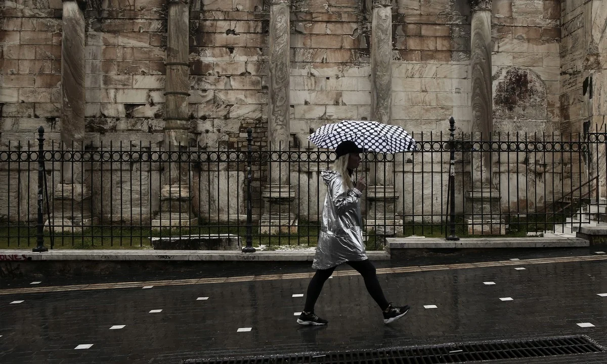 Καιρός ΤΩΡΑ: Ισχυρή βροχόπτωση στην Αττική
