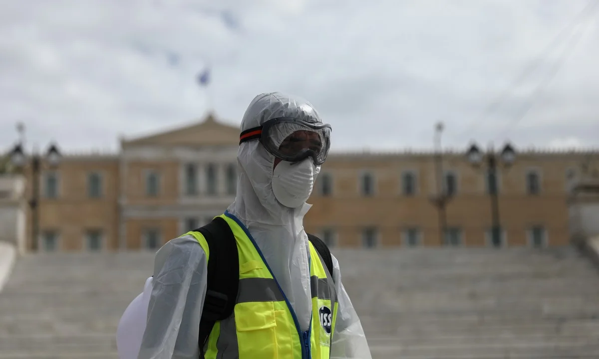 Πληρώνονται τα πρώτα επιδόματα των 800 ευρώ - Στήριξη στον τουρισμό