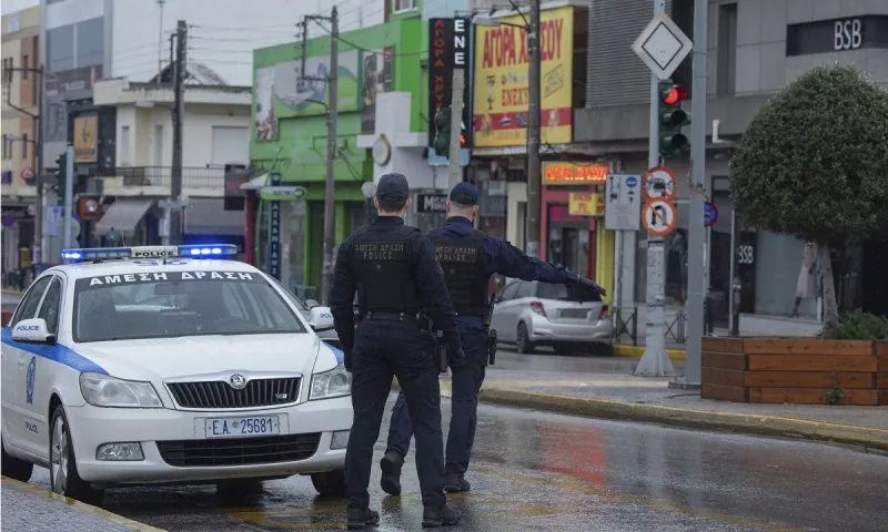 Απαγόρευση κυκλοφορίας: Μειώθηκαν τα πρόστιμα! (vid)