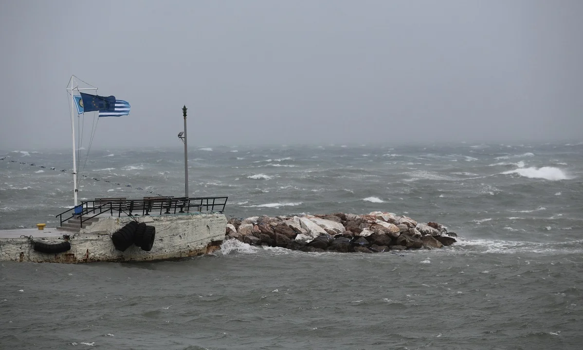Καιρός 6/4: Συνεχίζεται η κακοκαιρία στο μεγαλύτερο μέρος της χώρας