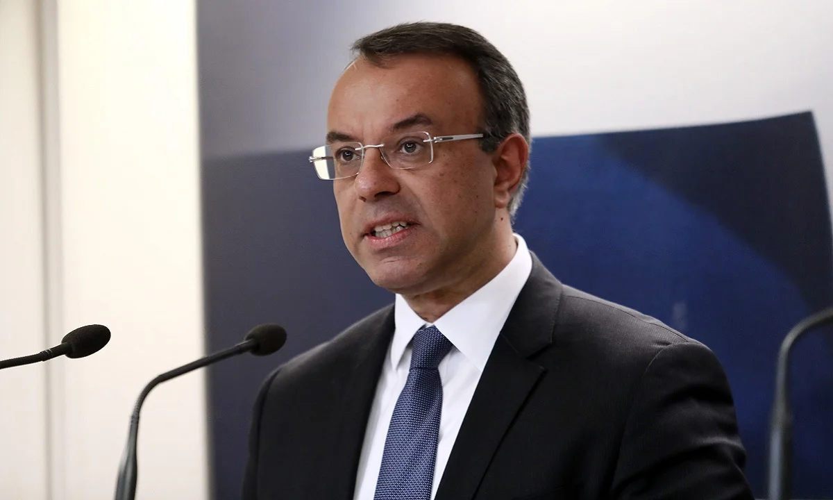 Σταϊκούρας: 'Ερχεται νέο «ψαλίδι» στα ενοίκια επιχειρήσεων και φοιτητών