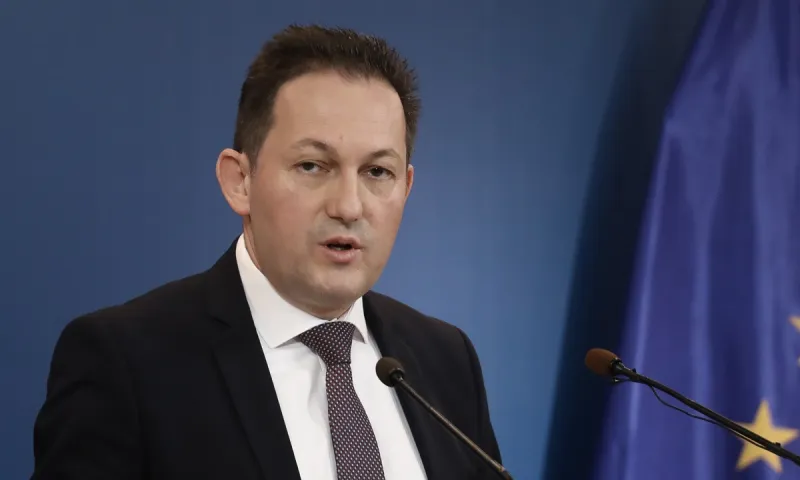 Πέτσας: «Να μην υπάρξει εφησυχασμός μέχρι τις 27 Απριλίου»