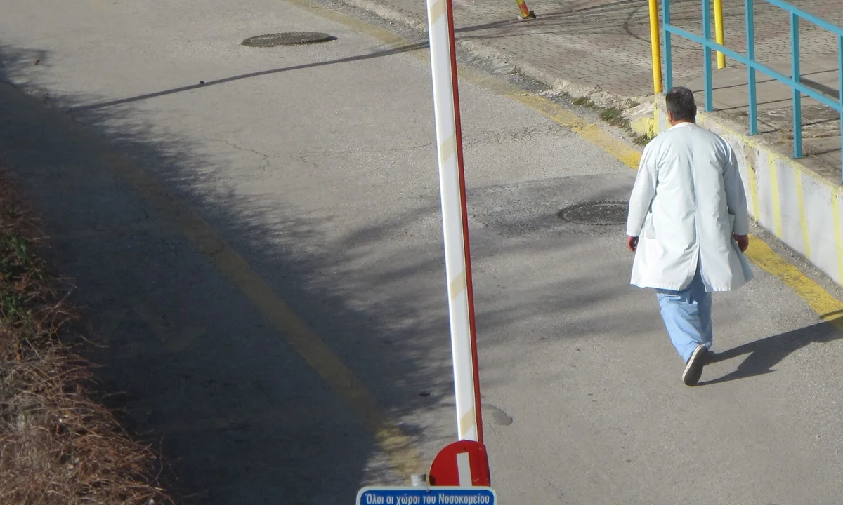 Κορονοϊός: Στους 81 οι νεκροί - Έχασαν τη ζωή τους ένας 42χρονος και μία 84χρονη