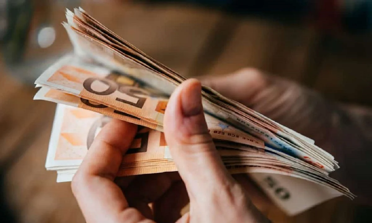 Επίδομα 800 ευρώ: Ημερομηνίες και διορθώσεις - Όλη η εγκύκλιος