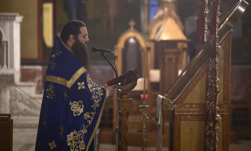 Κορονοϊός: Χωρίς μεγάφωνα οι ναοί για τις λειτουργίες του Πάσχα – Τι γίνεται με την περιφορά του Επιταφίου