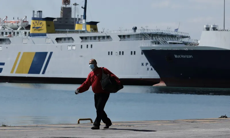 Κορονοϊός: «Μπλόκα» στις μετακινήσεις από και προς τα νησιά