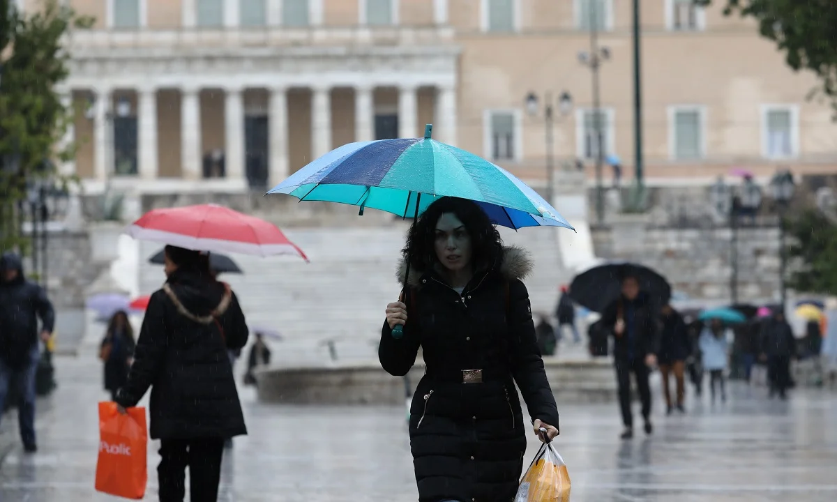 Καιρός 9/4: Διατηρείται το χειμωνιάτικο σκηνικό