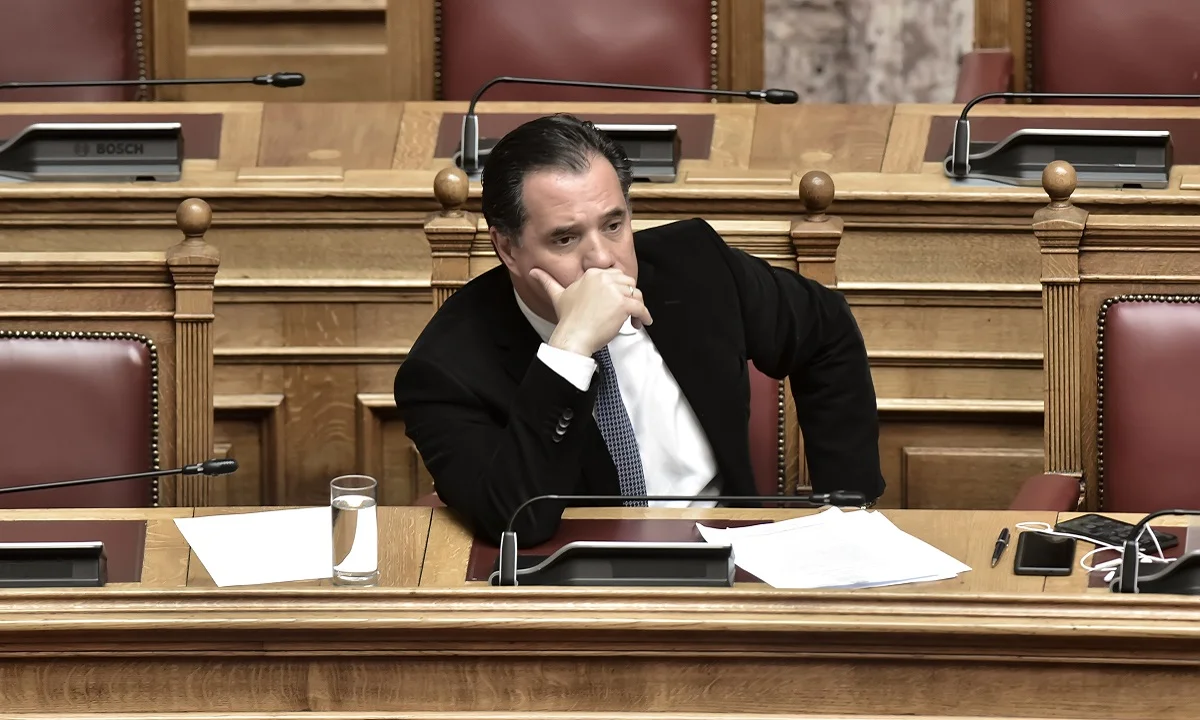 Γεωργιάδης για 800 ευρώ: Τότε αρχίζουν οι αιτήσεις για τους επαγγελματίες