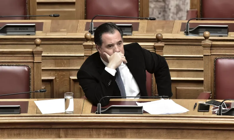 Γεωργιάδης για 800 ευρώ: Τότε αρχίζουν οι αιτήσεις για τους επαγγελματίες