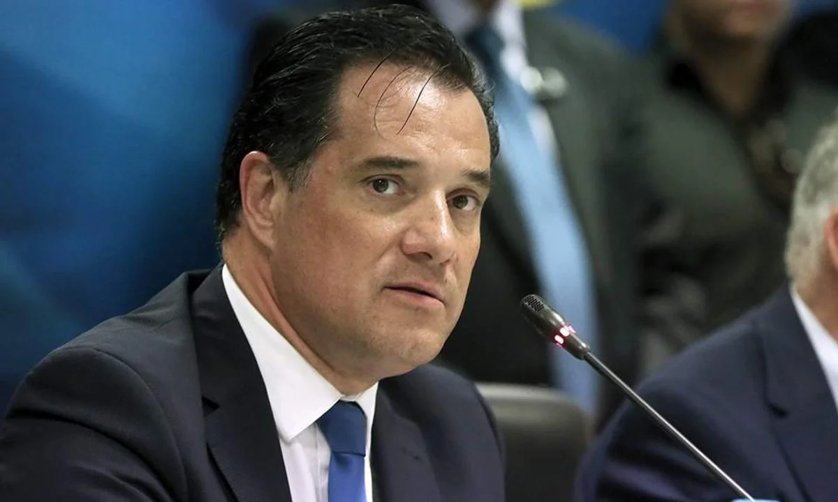 Γεωργιάδης: «Τι να την κάνει τη ρευστότητα ο κόσμος; Να γίνει 300 κιλά;» (vid)