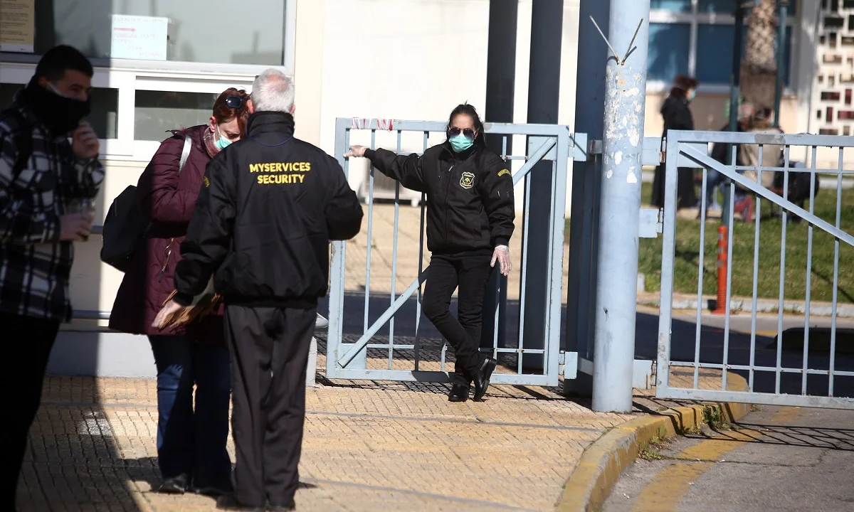Θεραπεύτηκαν από τον κορoνοϊό και συγκλονίζουν με τις μαρτυρίες τους
