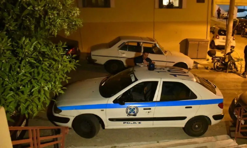 Χαμός στο Κουκάκι: «Μπράβο ρουφιάνε»! (vid)