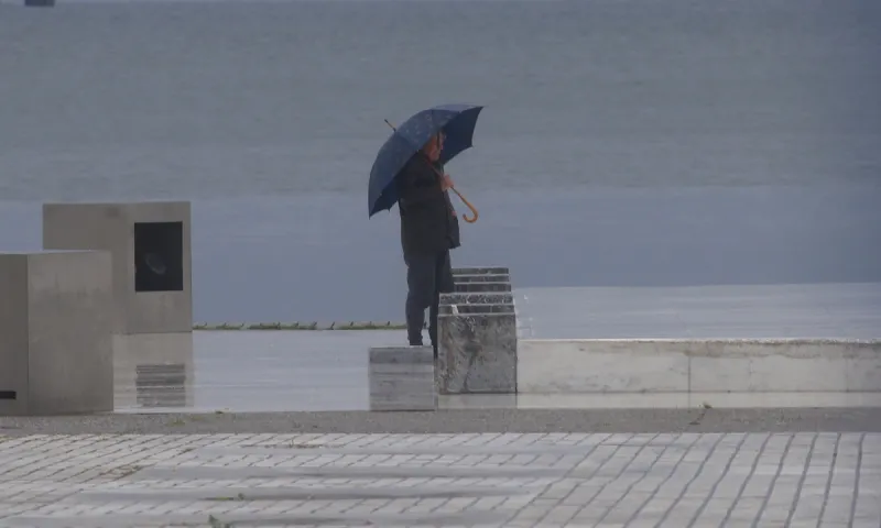 Καιρός 22/4: Τοπικές βροχές και πτώση της θερμοκρασίας
