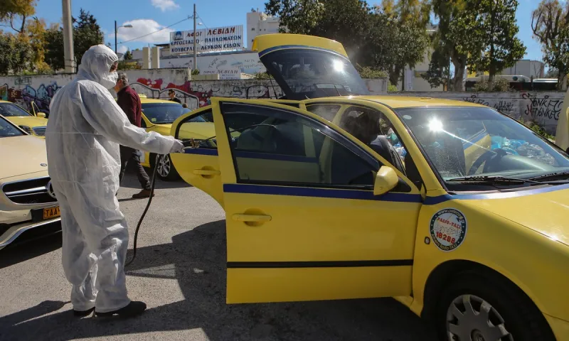 Άρση μέτρων: Πώς θα καθόμαστε στο ταξί (vid)