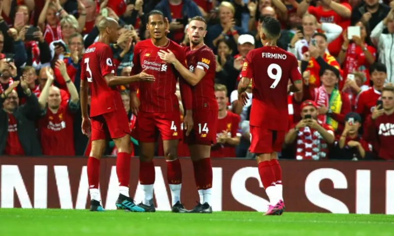 Premier League-Αυστηρά μέτρα για τους παίκτες: Τέλος τα κοινά ντουζ και συνεχόμενα τεστ!