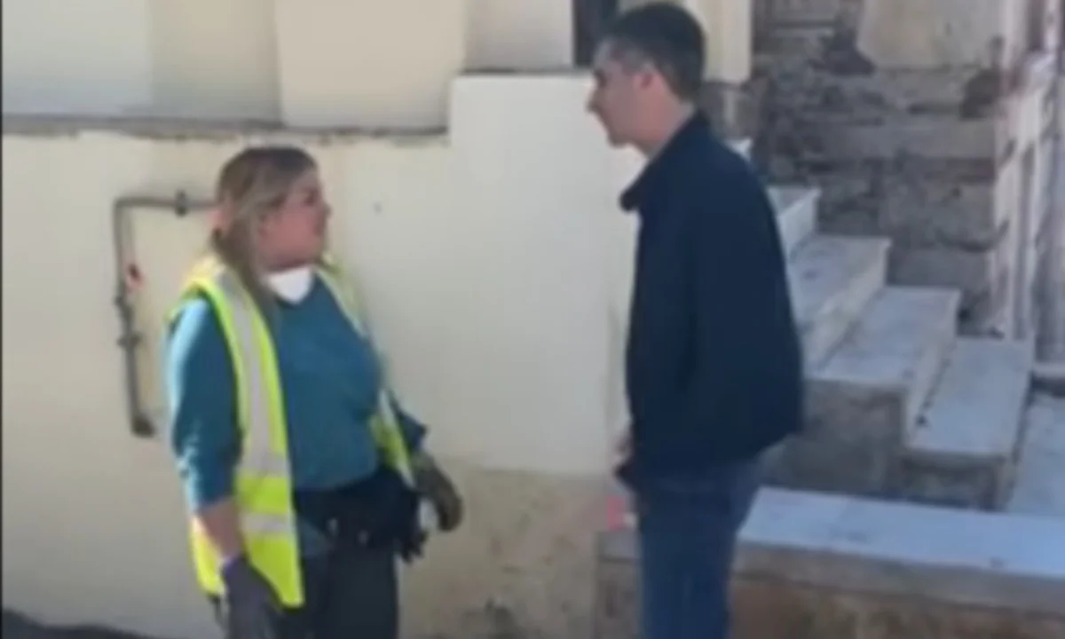 Καθαρίστρια βρήκε και παρέδωσε τσάντα με 19.000 ευρώ - Η ανάρτηση Μπακογιάννη