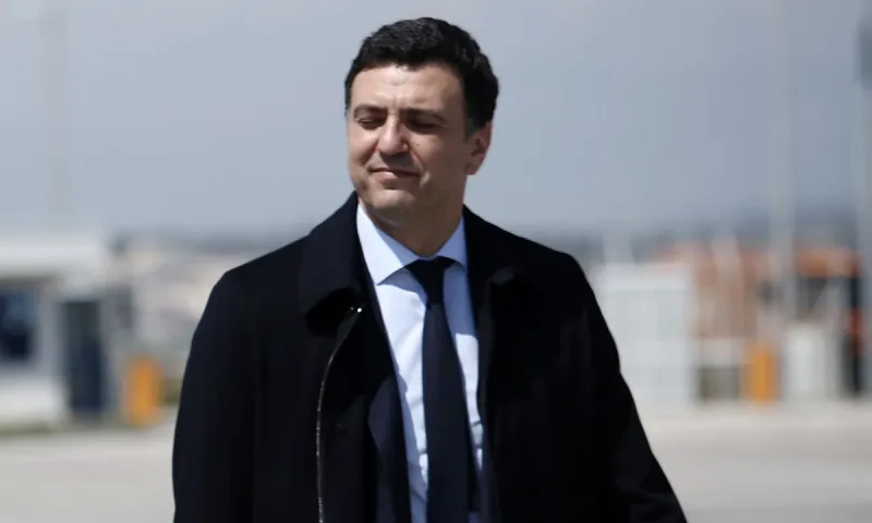Κικίλιας προ και μετά.... καραντίνας: Το νέο μαλλί (pic)