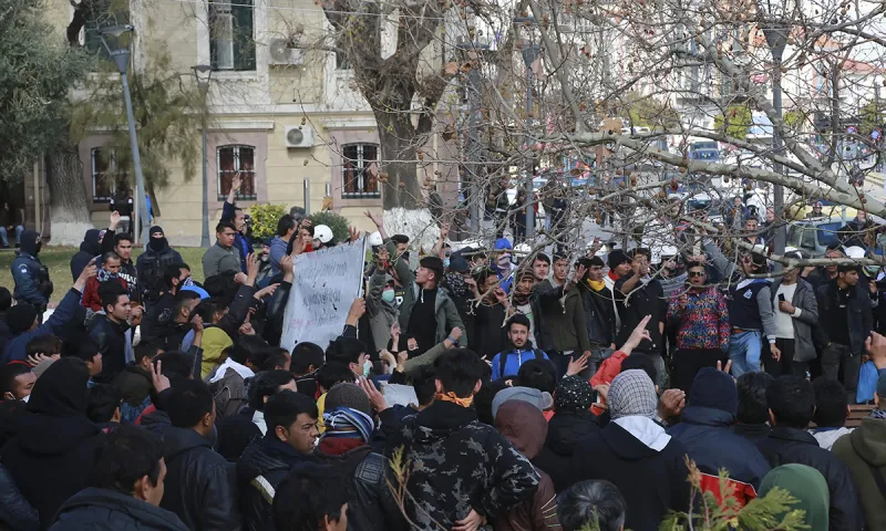 Μόρια: Πυροβολισμοί στο κέντρο προσφύγων, υπάρχουν τραυματίες!