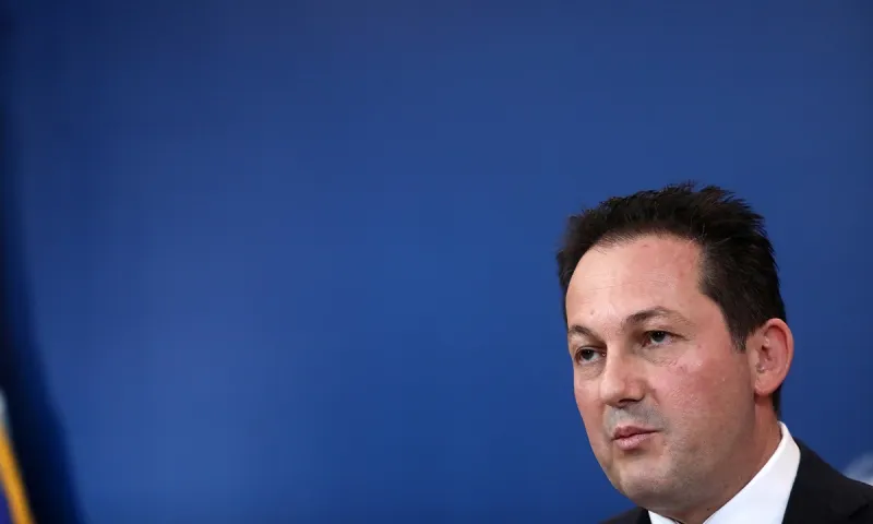 Επίσημο - Πέτσας: «Έως τις 4 Μαΐου τα περιοριστικά μέτρα για τον κορονοϊό»