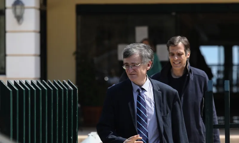 «Ταξιάρχαι»: Στο σημείο ο Σωτήρης Τσιόδρας – Αδειάζει η κλινική