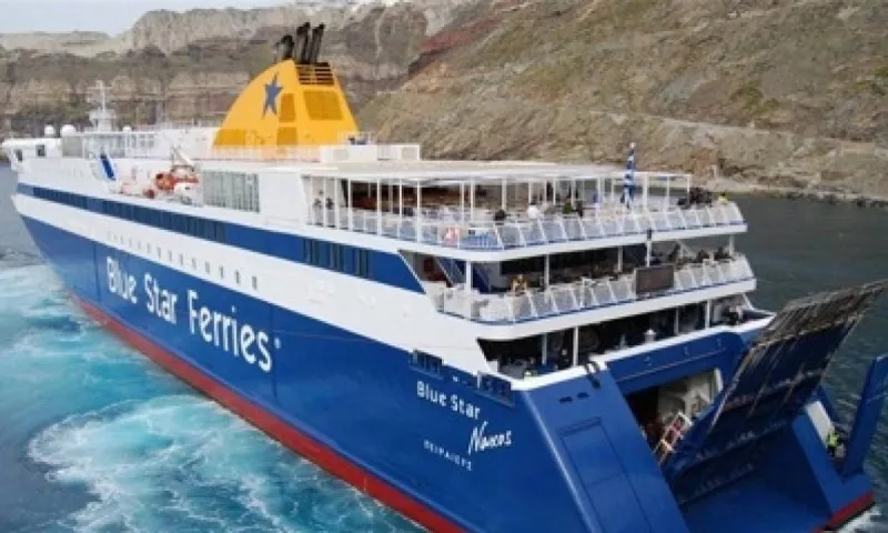 Τραγωδία στο «Blue Star Naxos» με νεκρό επιβάτη (vid)