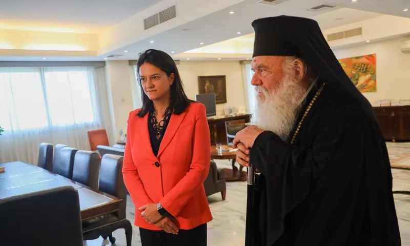 Ιερώνυμος - Ιερά Σύνοδος: Σκληρή επιστολή προς την Υπουργό Παιδείας, Νίκη Κεραμέως!