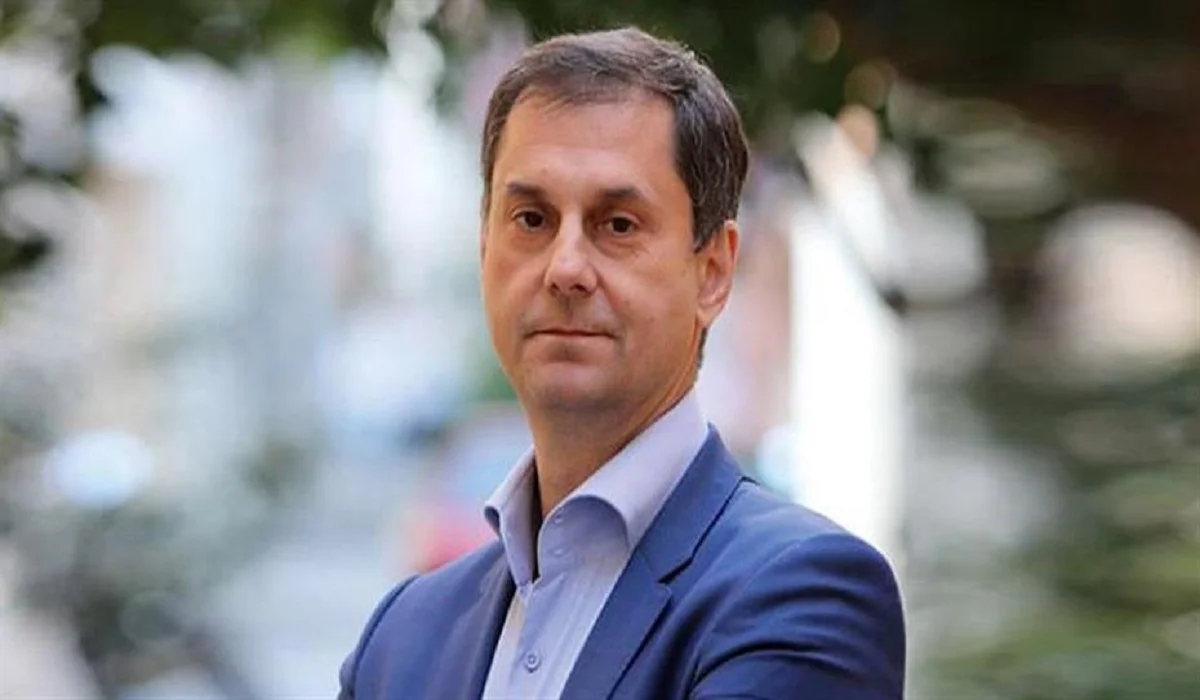 Προς ποιους τα βέλη Θεοχάρη μέσω CNN;