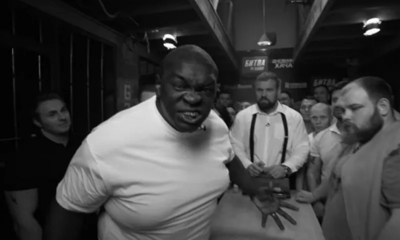 Russian Slapping Championships: MMAer χαστουκίζει τον πρωταθλητή! (vid)