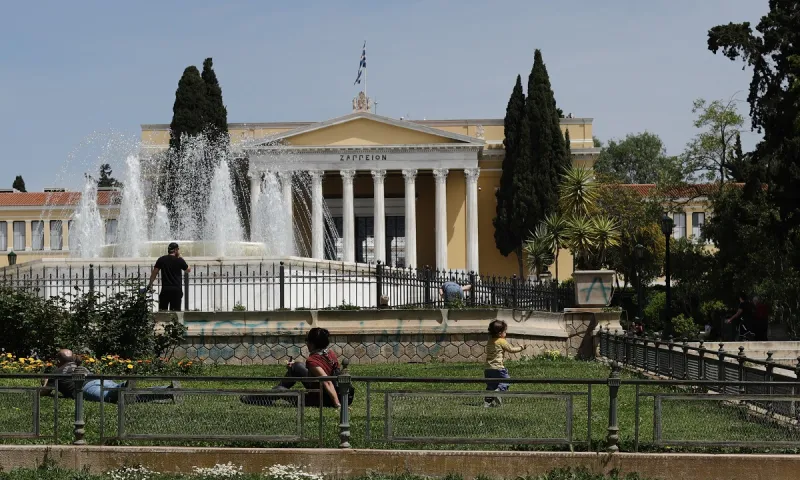 Poll: Εσύ τι θα κάνεις από Δευτέρα που τελειώνει η καραντίνα;