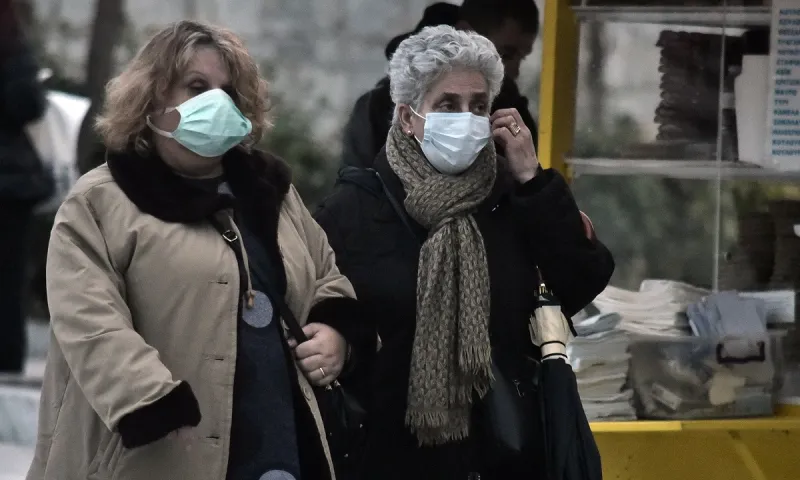 Πρόστιμα από 150 έως 2.000 ευρώ για αποστάσεις και μάσκα!