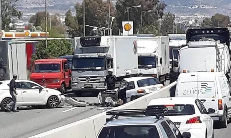 Τρομακτικό τροχαίο στην Εθνική οδό! Οδηγούσε στο αντίθετο ρεύμα (vid)