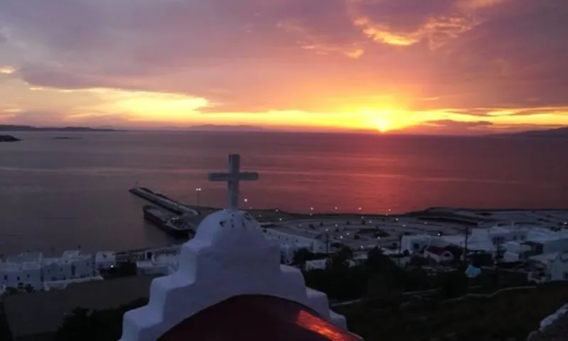Viral σε όλο τον πλανήτη: Το ηλιοβασίλεμα της Μυκόνου (video)