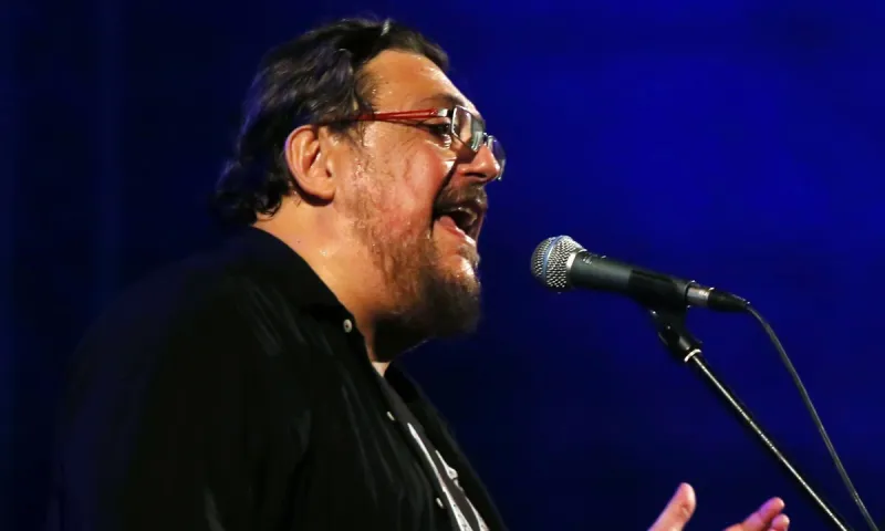 Λαυρέντης Μαχαιρίτσας: Μεγάλο αφιέρωμα στη Νέα Σμύρνη